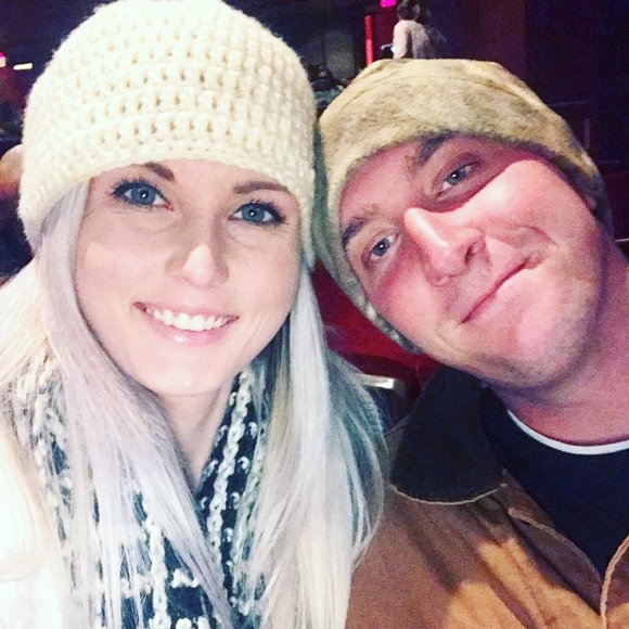 Meet your Posher, Chelsey Elizabeth Saylor - Picture 2 of 8